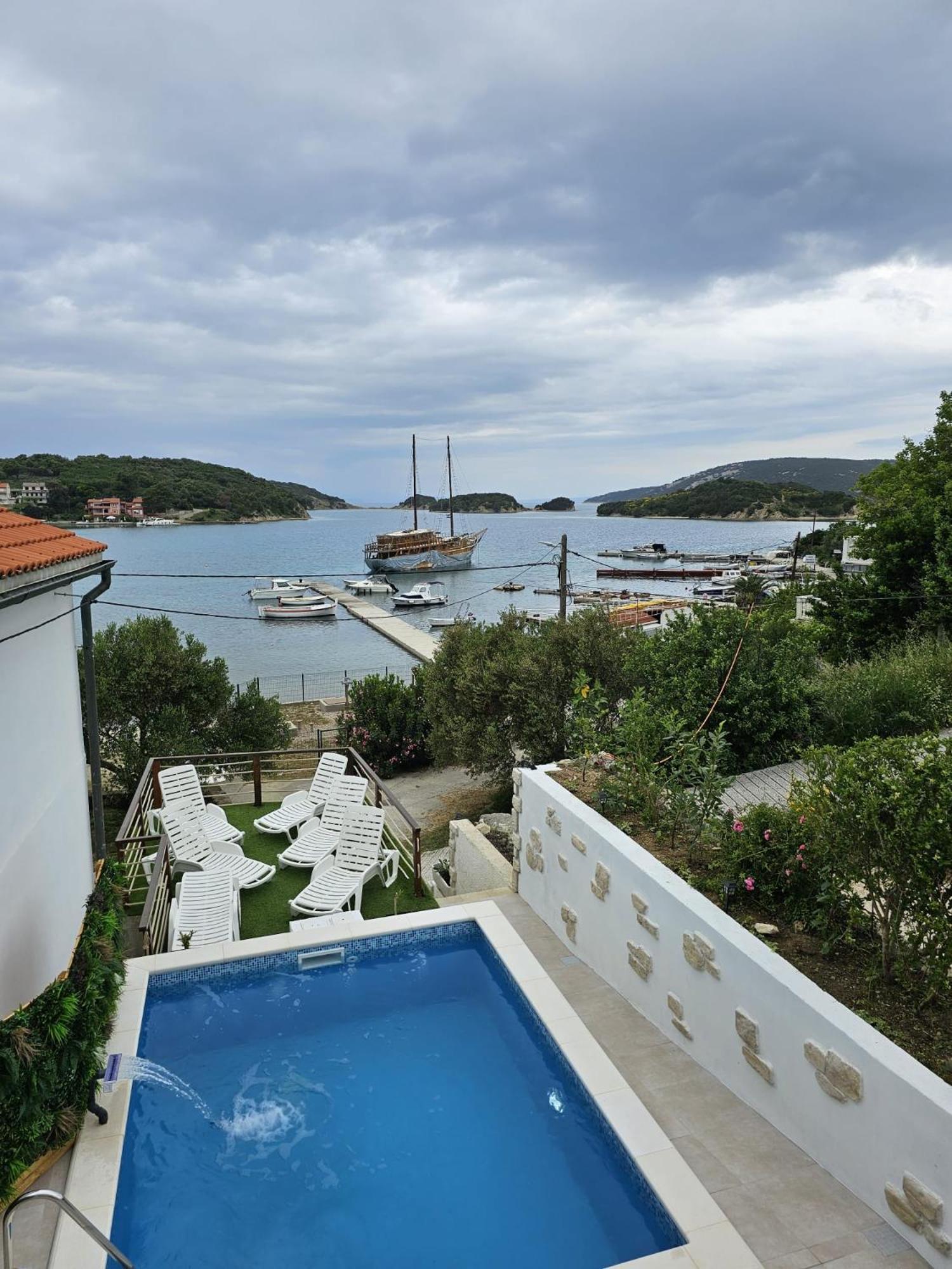 Beach Villa Ema Супетарска-Драга Экстерьер фото